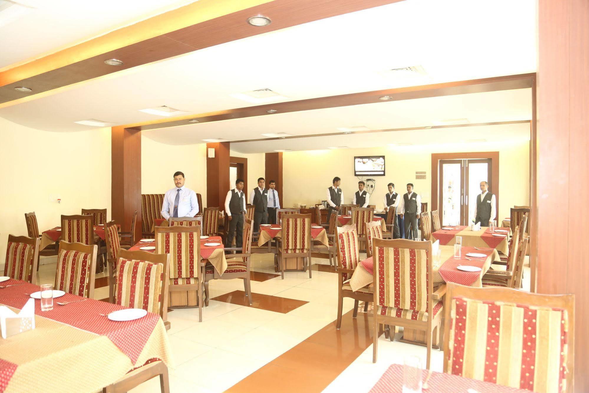 Hotel Raja Bhoj بوبال المظهر الخارجي الصورة